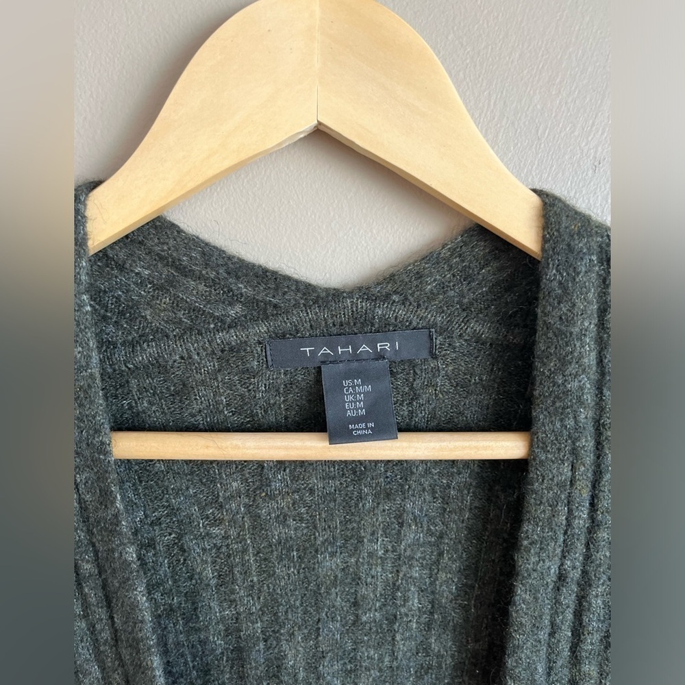 Dark Green Ribbed Knit Cardigan (size medium) - Picture 4 of 4